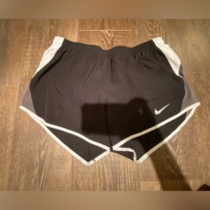 Women’s Nike shorts size Medium